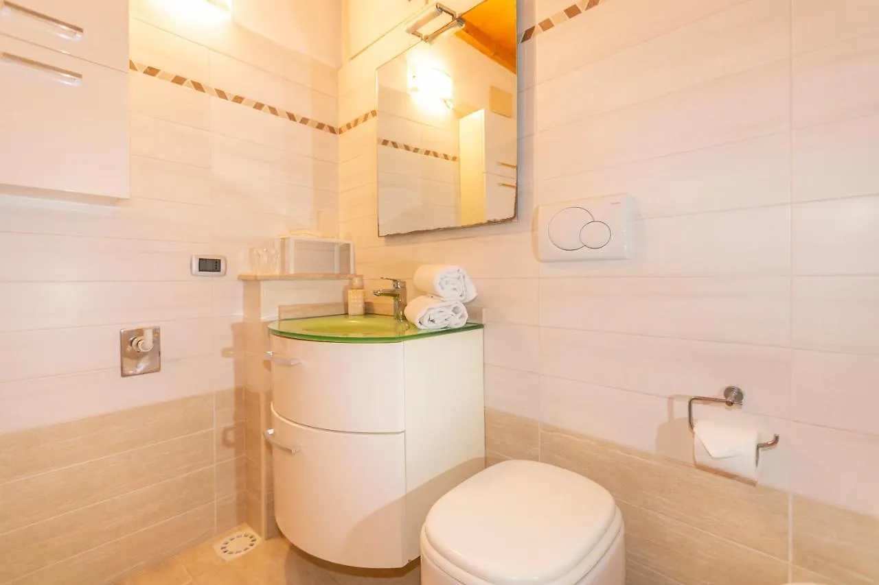 Giardi Apartment Riomaggiore 0*,