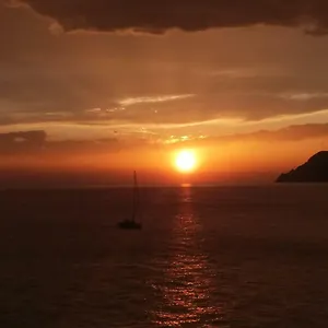 Ca'la Luna - In Centro Con Terrazza Riomaggiore